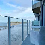 In By The Nieuwpoort