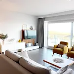 In By The * Nieuwpoort