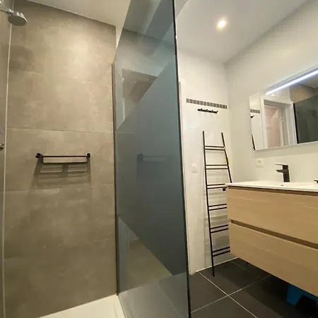 Garbi 0101 With Frontal Sea View Apartment *